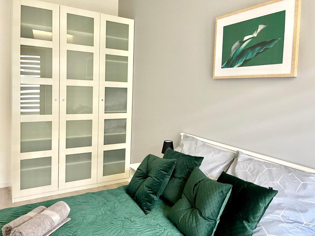 Modern Green Apartment Краков Экстерьер фото